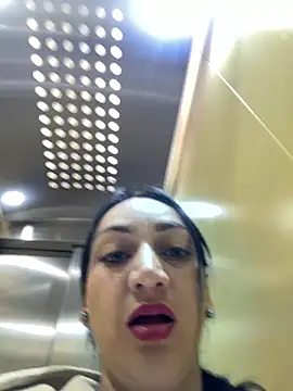 Ninabigtitied online show from 10/05/25, 03:54