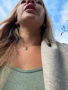 Ninabigtitied online show from 04/20/26, 11:35