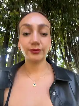 Ninabigtitied online show from 05/26/26, 07:32