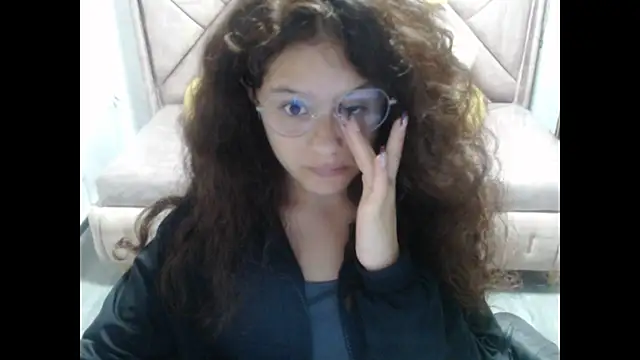 Velvet Moon V online show from 10/28/25, 01:25