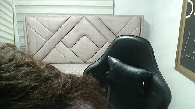 Velvet Moon V online show from 02/10/26, 08:24