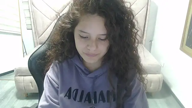 Velvet Moon V online show from 02/19/26, 07:43