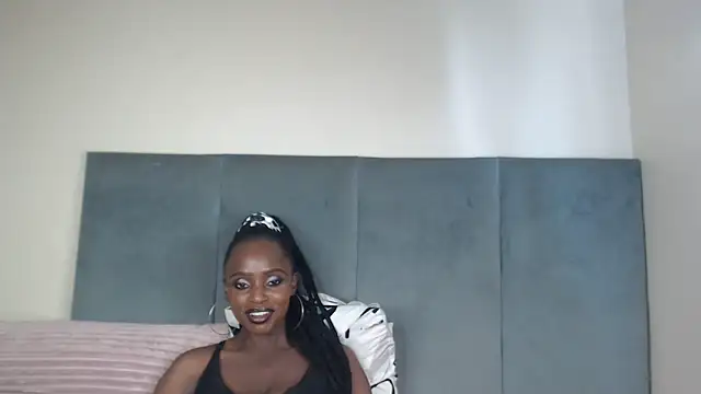 Snapshot of Jah-Queen chatting on 04/08/26, 08:36 Jah-Queen online show from 04/08/26, 08:36