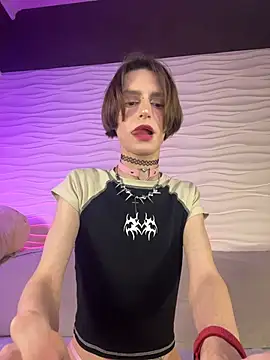 madi snow online show from 11/08/25, 08:07