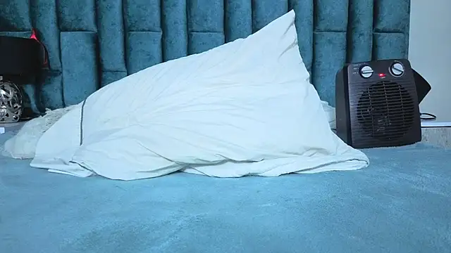 Emma Foxi online show from 04/21/26, 02:51