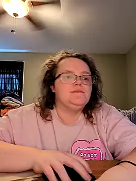 Snapshot of TheMistyPrice chatting on 09/25/25, 05:05 TheMistyPrice online show from 09/25/25, 05:05