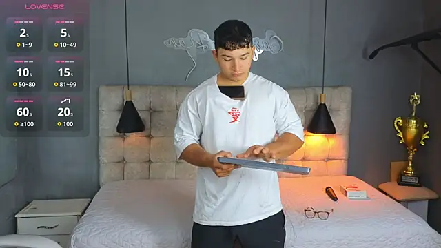 Horny nick18 online show from 01/14/26, 02:01