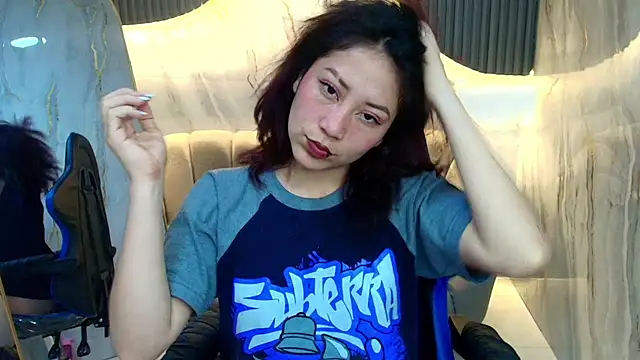 valentina r  online show from 02/05/26, 03:11