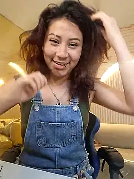 valentina r  online show from 03/28/26, 01:16