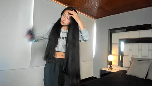 Adhara7 online show from 11/19/25, 07:58