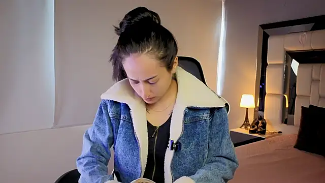 Adhara7 online show from 02/20/26, 08:20