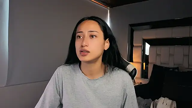 Adhara7 online show from 04/08/26, 08:42