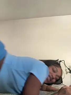 Snapshot of PrettyBabriexox chatting on 10/26/25, 04:24 PrettyBabriexox online show from 10/26/25, 04:24