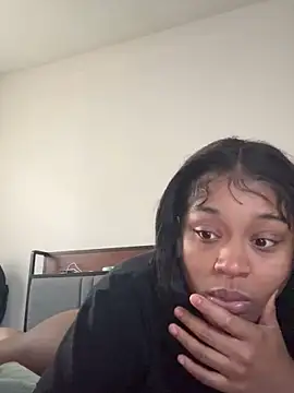 Snapshot of PrettyBabriexox chatting on 10/27/25, 12:31 PrettyBabriexox online show from 10/27/25, 12:31