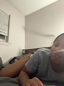 Snapshot of PrettyBabriexox chatting on 12/01/25, 01:10 PrettyBabriexox online show from 12/01/25, 01:10