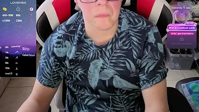 Snapshot of Naughty_toysboy chatting on 02/04/26, 03:40 Naughty toysboy online show from 02/04/26, 03:40