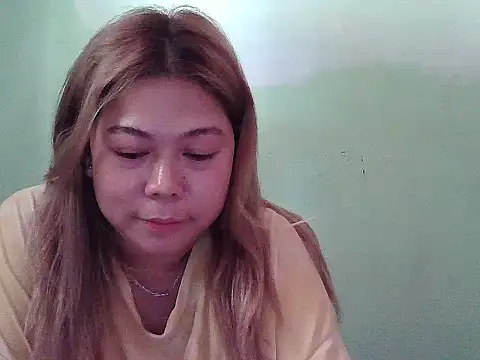 Snapshot of mimi15 chatting on 07/07/26, 07:45 mimi15 online show from 07/07/26, 07:45