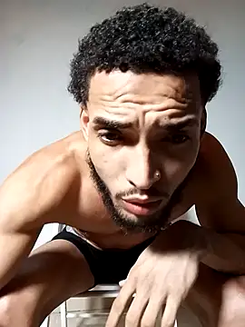 Snapshot of Utreh_ chatting on 10/29/25, 12:02 Utreh  online show from 10/29/25, 12:02