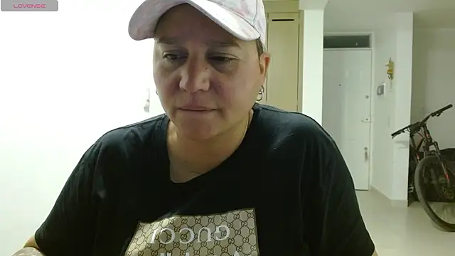 Snapshot of haashkyo chatting on 05/14/26, 04:41 haashkyo online show from 05/14/26, 04:41