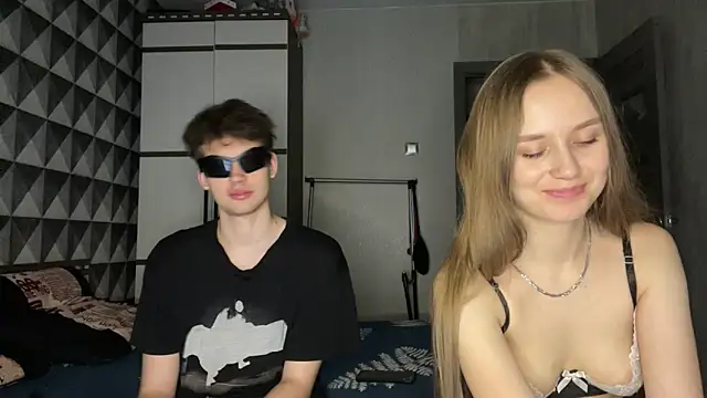 merycouple online show from 04/03/26, 08:51