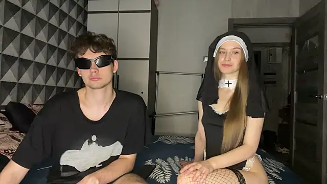 merycouple online show from 04/23/26, 08:22