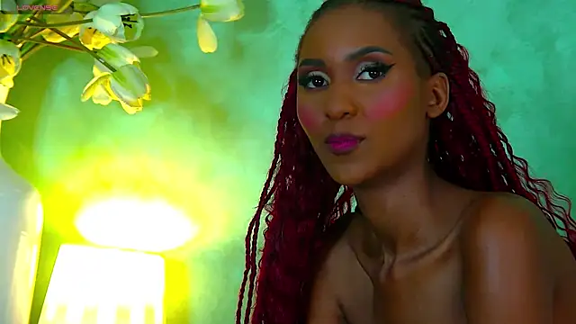 Snapshot of Izzie_Sugar chatting on 09/21/25, 07:48 Izzie Sugar online show from 09/21/25, 07:48