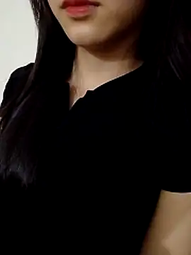 Snapshot of Desi_sara chatting on 05/08/26, 04:29 Desi sara online show from 05/08/26, 04:29
