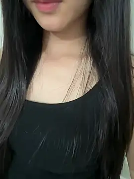Snapshot of Desi_sara chatting on 05/23/26, 04:18 Desi sara online show from 05/23/26, 04:18