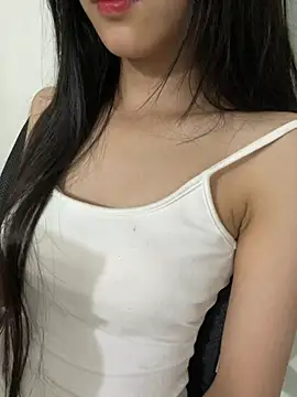 Snapshot of Desi_sara chatting on 06/22/26, 04:53 Desi sara online show from 06/22/26, 04:53