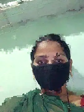 Snapshot of poojam93 chatting on 09/09/25, 04:39 poojam93 online show from 09/09/25, 04:39