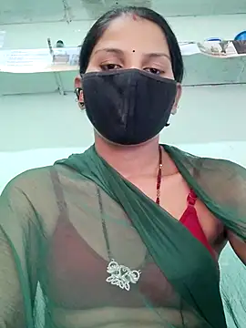 Snapshot of poojam93 chatting on 09/10/25, 04:45 poojam93 online show from 09/10/25, 04:45