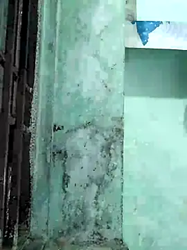 Snapshot of poojam93 chatting on 09/11/25, 01:39 poojam93 online show from 09/11/25, 01:39