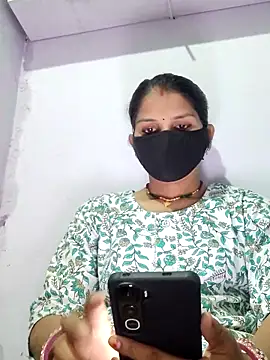 Snapshot of poojam93 chatting on 10/08/25, 02:47 poojam93 online show from 10/08/25, 02:47