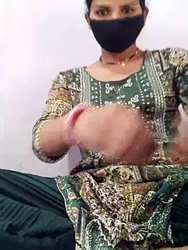 Snapshot of poojam93 chatting on 10/16/25, 01:50 poojam93 online show from 10/16/25, 01:50