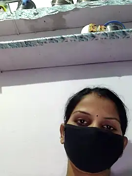 Snapshot of poojam93 chatting on 11/04/25, 03:33 poojam93 online show from 11/04/25, 03:33