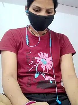 Snapshot of poojam93 chatting on 11/06/25, 02:01 poojam93 online show from 11/06/25, 02:01