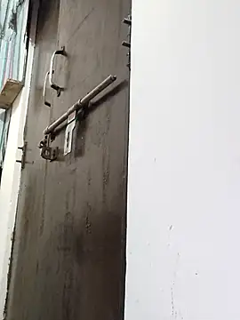 Snapshot of poojam93 chatting on 12/14/25, 01:55 poojam93 online show from 12/14/25, 01:55