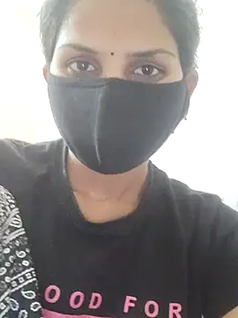 Snapshot of poojam93 chatting on 02/06/26, 05:01 poojam93 online show from 02/06/26, 05:01