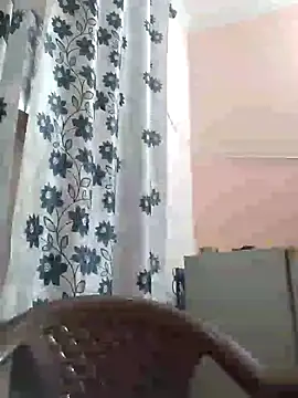 Snapshot of poojam93 chatting on 02/23/26, 03:31 poojam93 online show from 02/23/26, 03:31