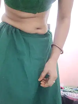 Snapshot of poojam93 chatting on 03/01/26, 02:57 poojam93 online show from 03/01/26, 02:57