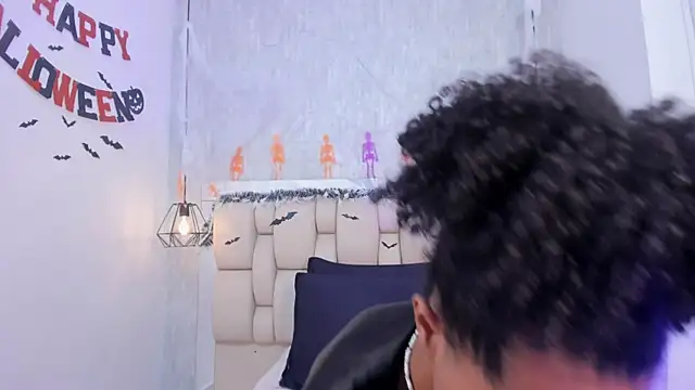 Johan gz  online show from 10/10/25, 12:26