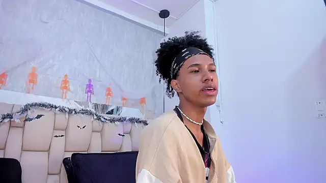 Johan gz  online show from 10/11/25, 11:42