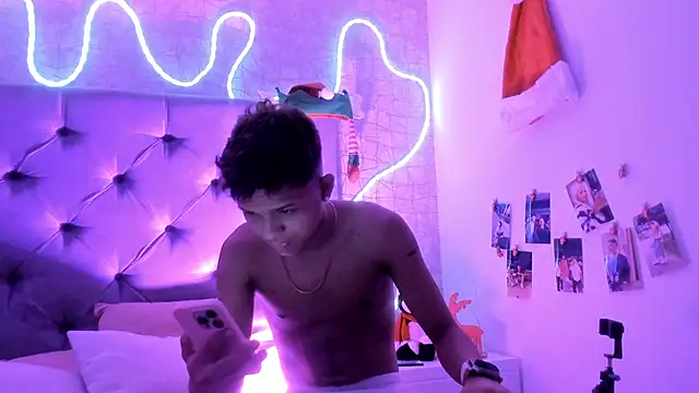 Lucien Gray  online show from 12/05/25, 06:55