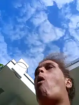 sarahkat86 online show from 10/31/25, 08:21