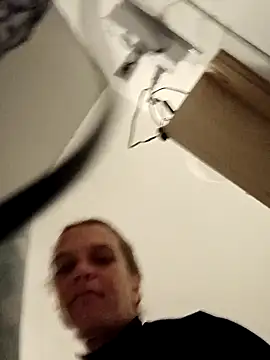 sarahkat86 online show from 02/06/26, 11:41