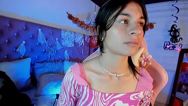 Snapshot of Jade_rey_ chatting on 10/17/25, 07:27 Jade rey online show from 10/17/25, 07:27