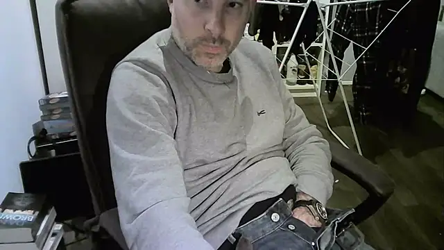 Chrisprngr online show from 05/13/26, 04:15