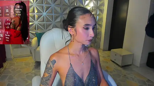 Snapshot of hellen_tease chatting on 07/15/26, 12:54 hellen tease online show from 07/15/26, 12:54