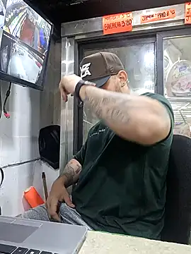 Catire10  online show from 11/25/25, 02:17