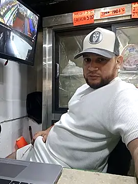 Catire10  online show from 11/26/25, 01:56